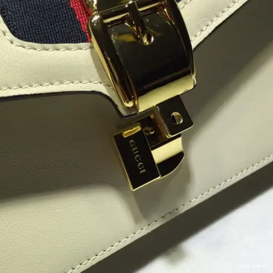 First bag ru Sylvie Gucci 0516